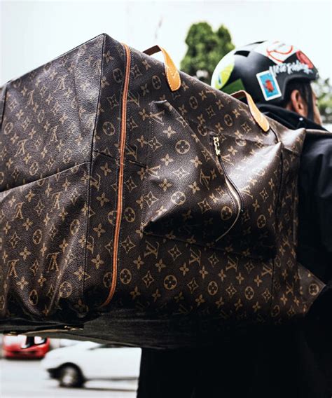 louis vuitton delivery.